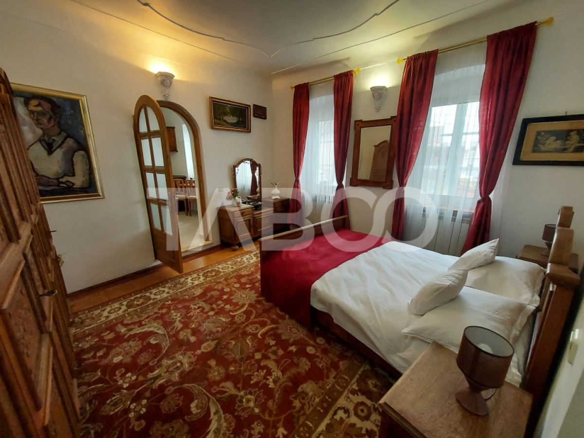 Apartament de vanzare 3 camere 77 mpu pivnita anexa in Centrul Istoric - 4