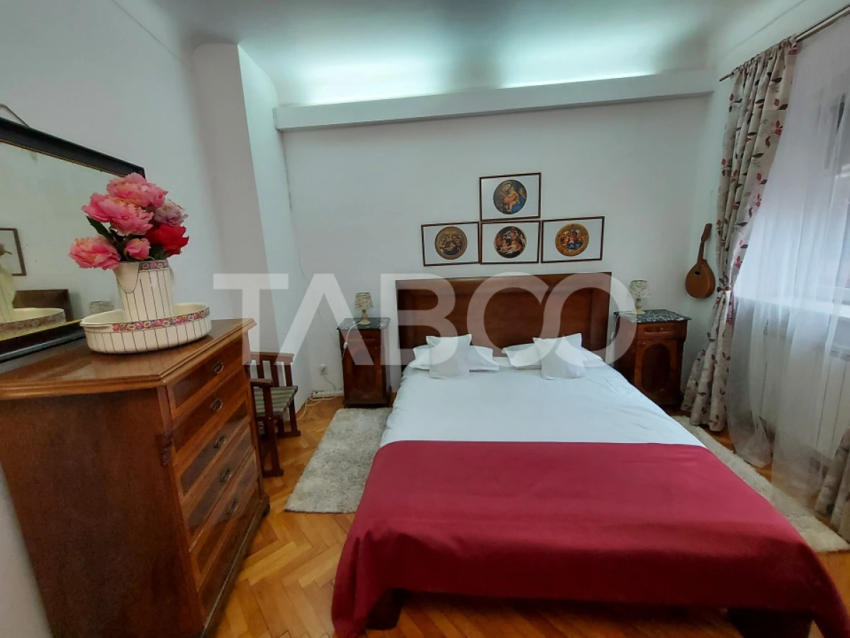 Apartament de vanzare 3 camere 77 mpu pivnita anexa in Centrul Istoric - 3
