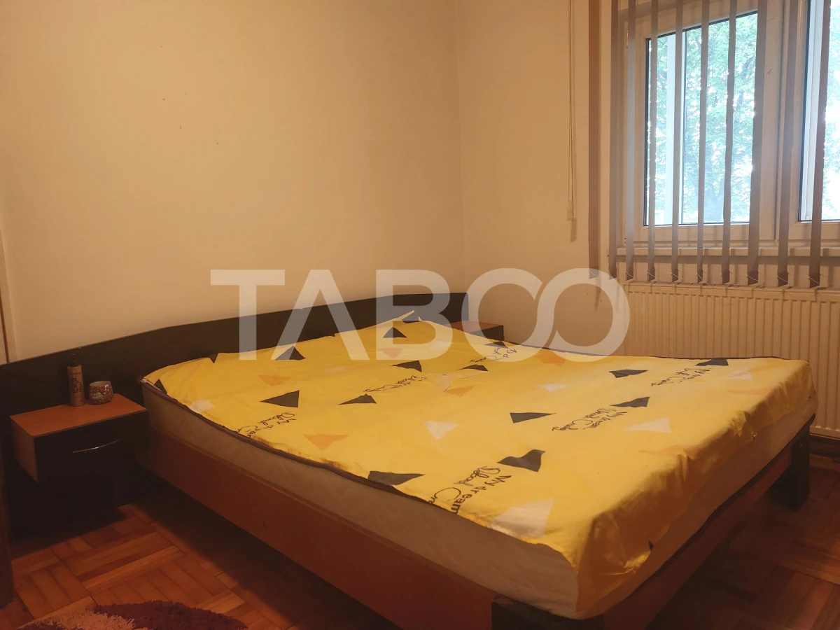Apartament cu 2 camere decomandate si balcon de inchiriat in Strand - 6