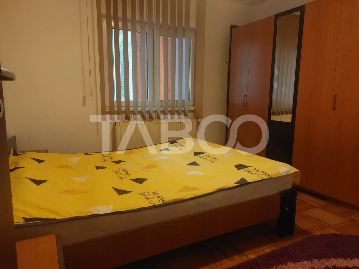 Apartament cu 2 camere decomandate si balcon de inchiriat in Strand - 4