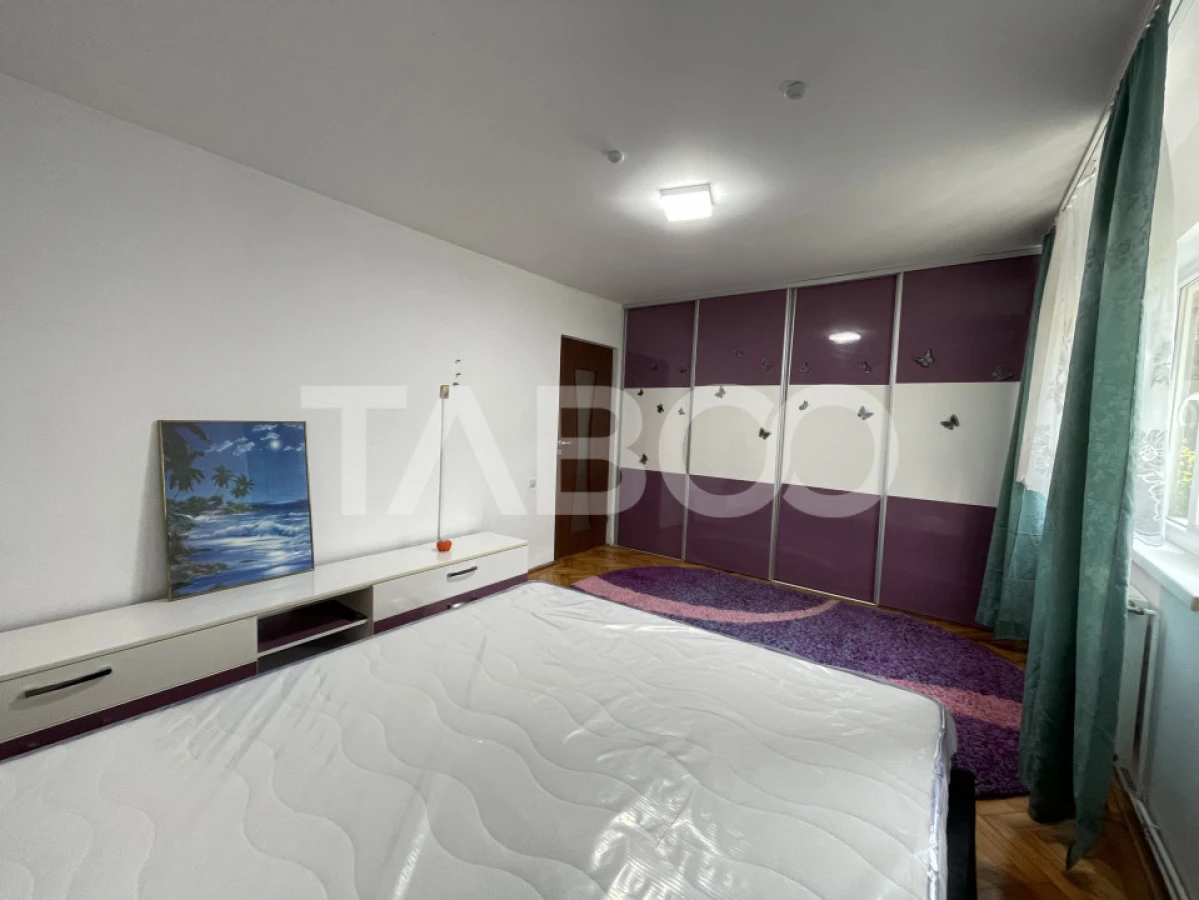 Apartament cu 2 camere decomandate si balcon de inchiriat in Strand - 3
