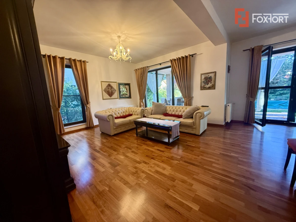 Casa exclusivista cu piscina, la intrare in Dumbravita - 5