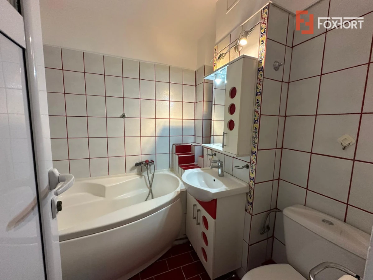 Apartament cu 2 camere de inchiriat, etajul 2 - zona Micalaca - 4
