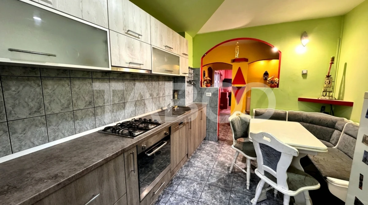 Apartament spatios cu 4 camere mobilat utilat 80mpu Turnisor Sibiu - 6