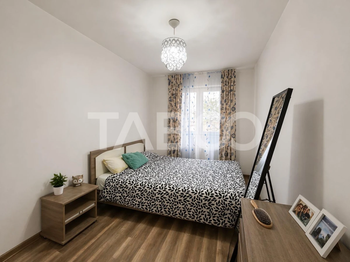 Apartament de vanzare 3 camere semidecomandat etaj intermediar Sibiu - 1