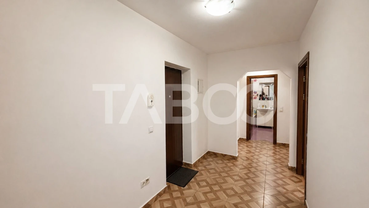 Apartament de vanzare 3 camere 76 mpu zona Terezian Sibiu - 6