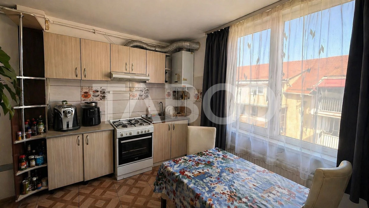 Apartament de vanzare 3 camere 76 mpu zona Terezian Sibiu - 3