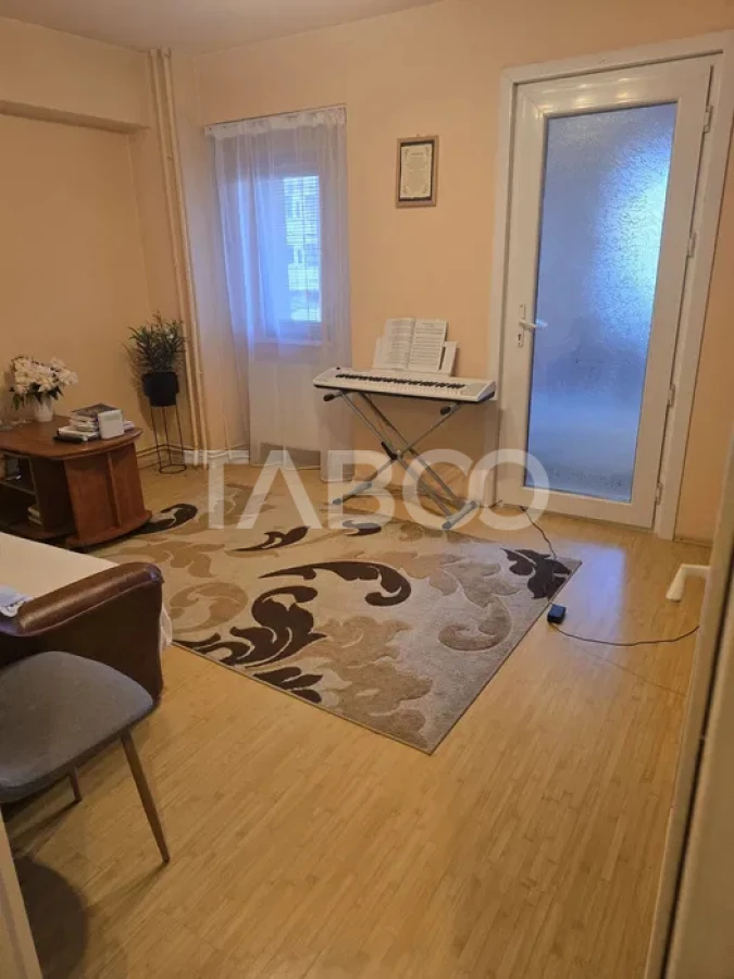 Apartament de vanzare cu 2 camere zona Cinema Dacia Manastur - 1