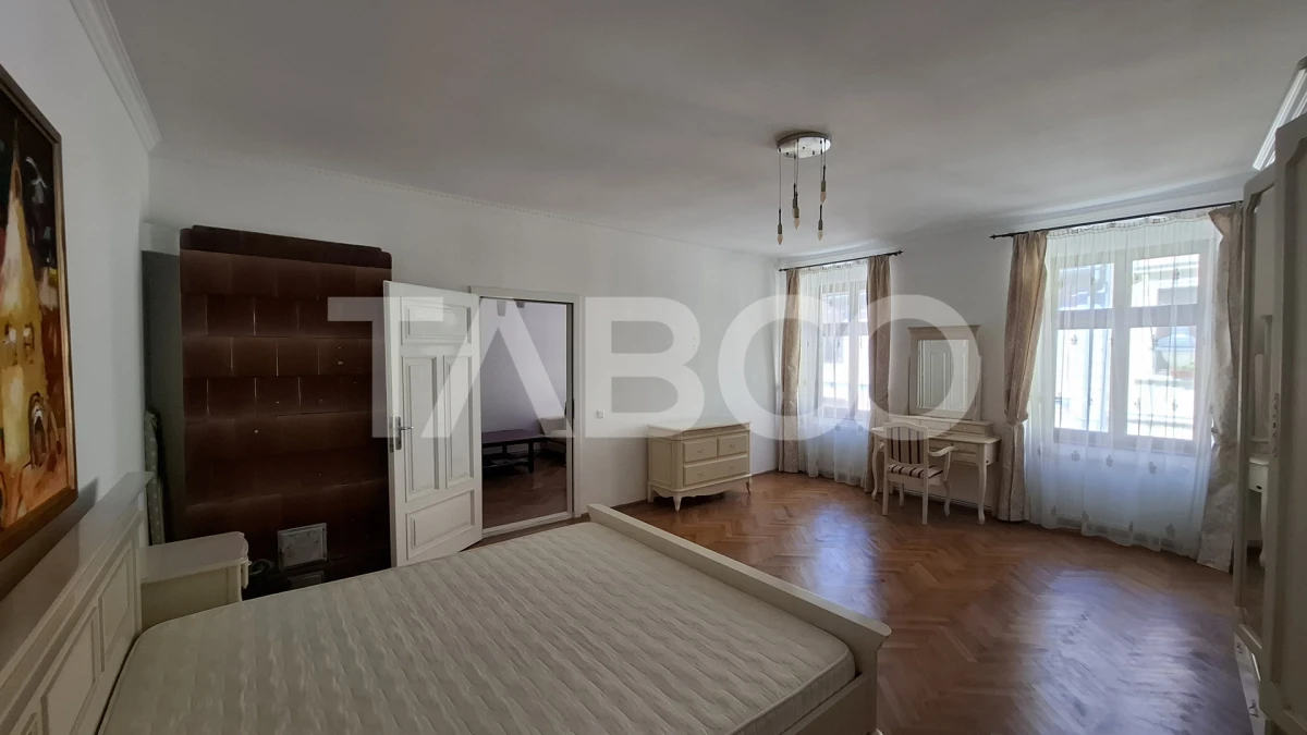 Apartament de vanzare 2 camere 70 mp in Centrul Istoric al Sibiului - 1