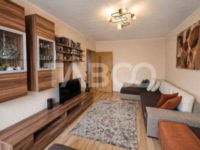 Apartament decomandat de vanzare 3 camere pivnita Vasile Aaron