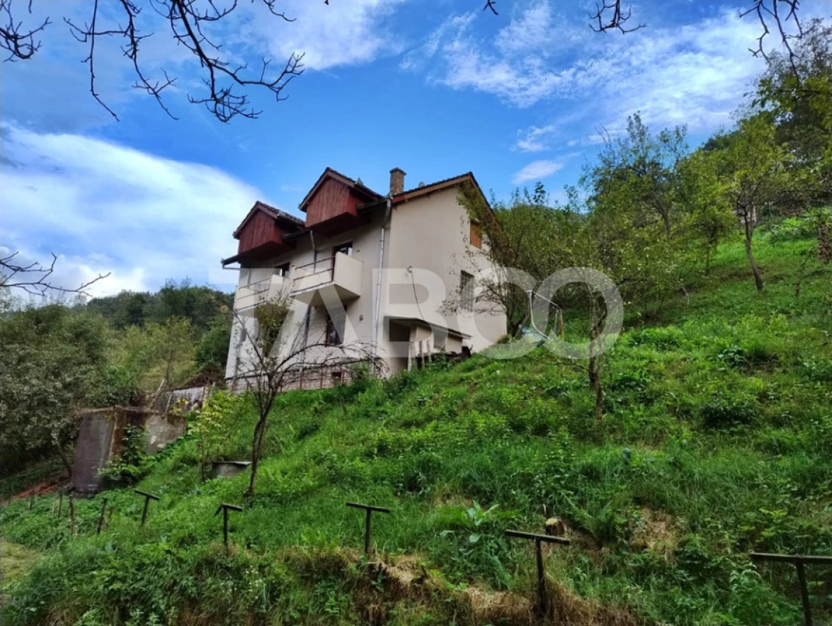 Cabana de vanzare in Ciuleni-Toplita langa lacul Cincis - 1