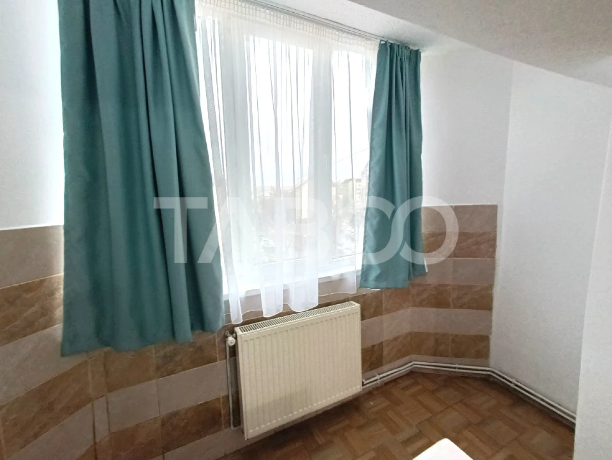 Apartament decomandat cu 2 camere bucatarie separata zona Sub Arini - 9
