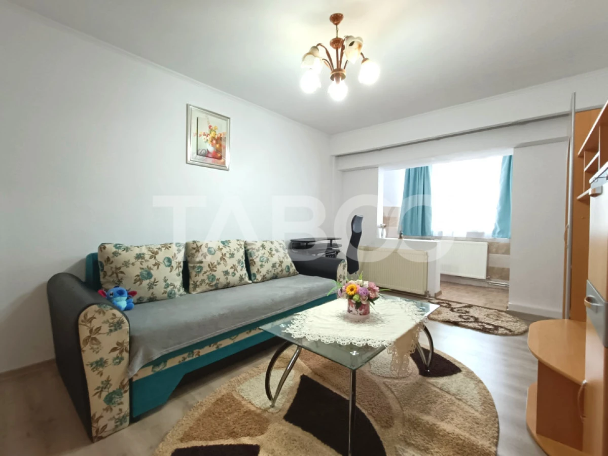 Apartament decomandat cu 2 camere bucatarie separata zona Sub Arini - 3