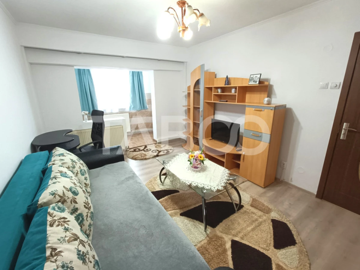 Apartament decomandat cu 2 camere bucatarie separata zona Sub Arini - 1