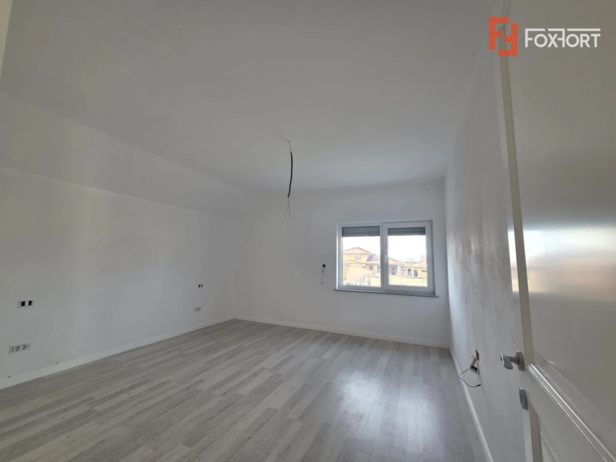 Casa cu 5 camere de 160 mp utili de vanzare in Sagu - 8