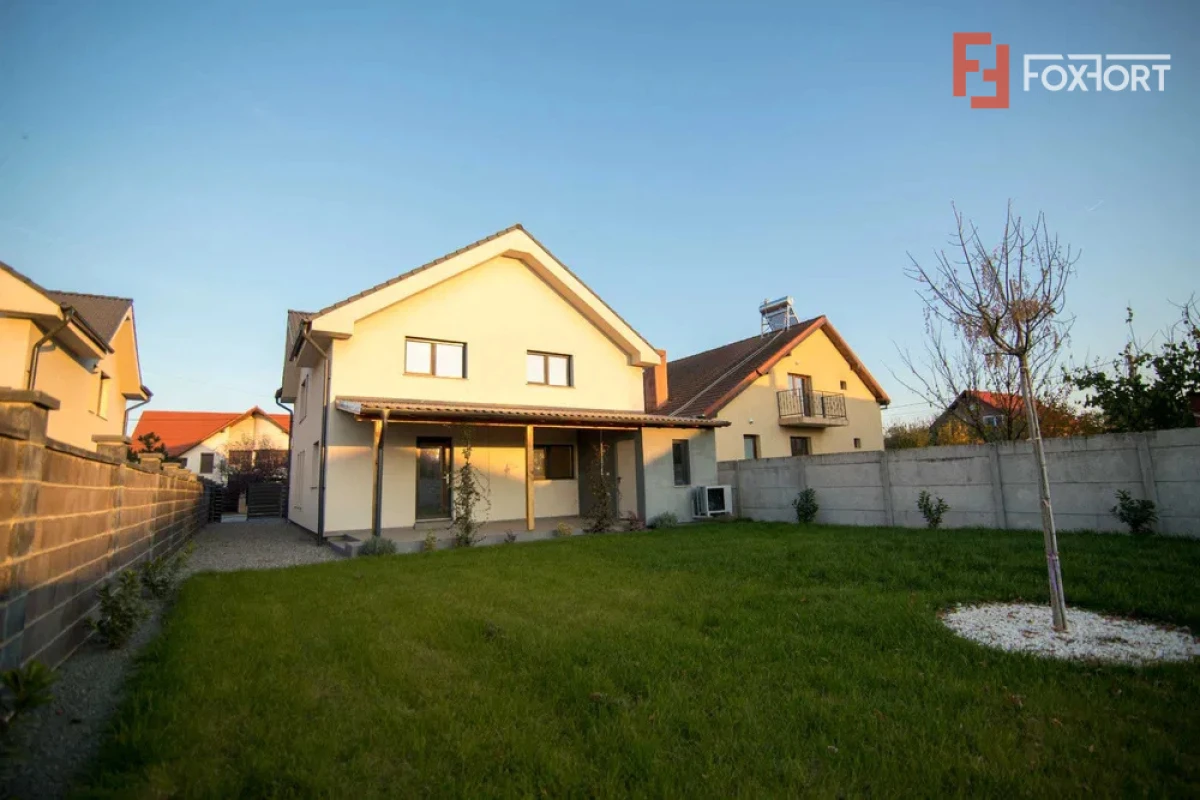 Casa cu 5 camere de 160 mp utili de vanzare in Sagu - 2