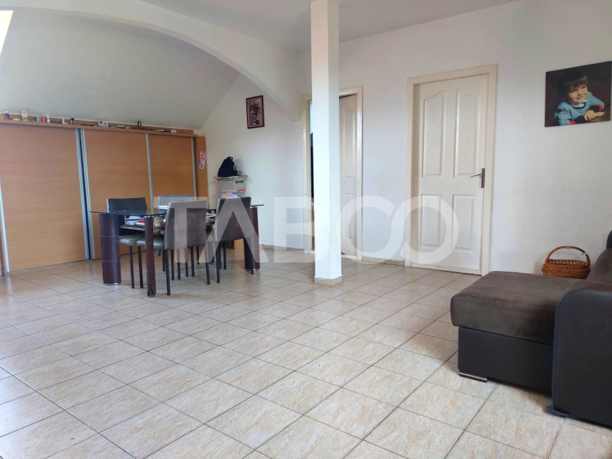 Apartament decomandat 3 camere zona centrala Pret Avantajos Cisnadie - 3