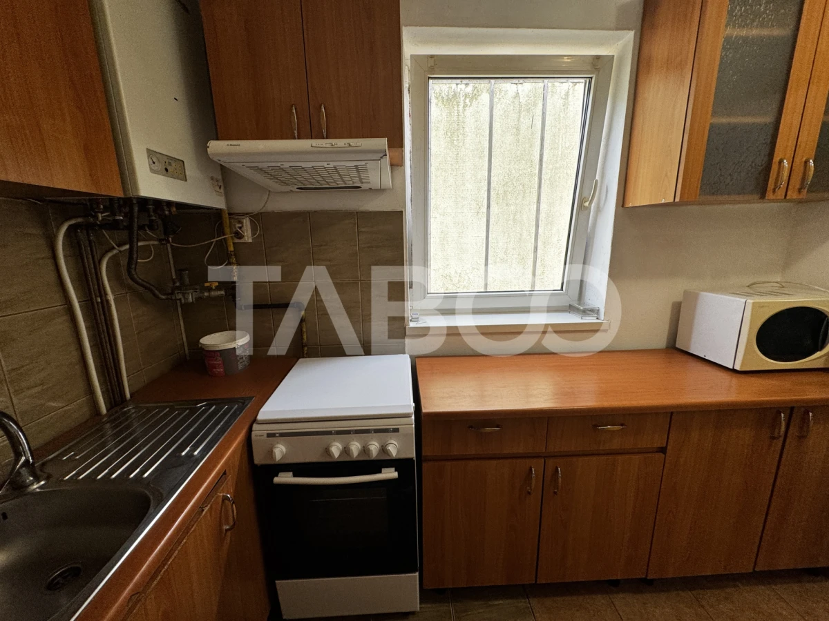Garsoniera de inchiriat 28 mp si curte zona Trei Stejari Sibiu - 6