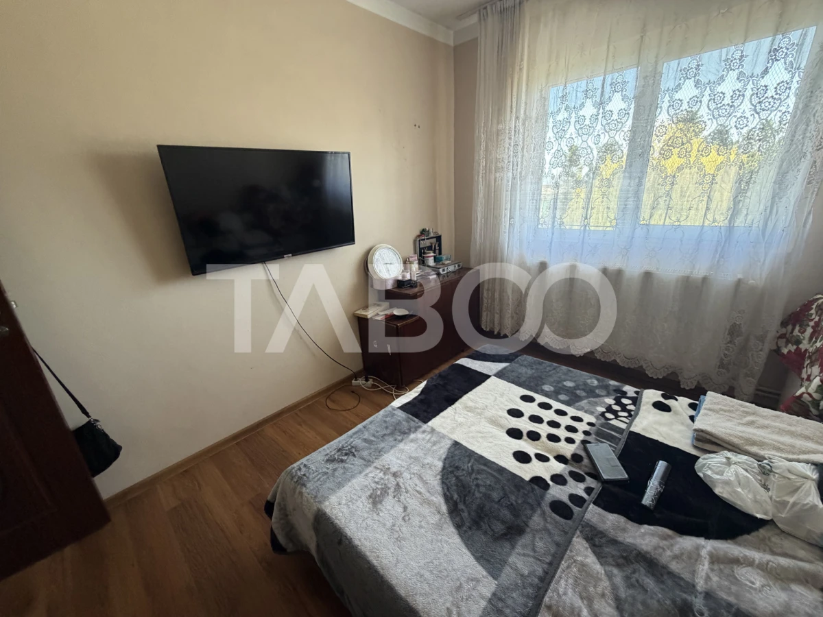 Apartament decomandat 2 camere 2 balcoane 54 mpu zona Tabacari - 4