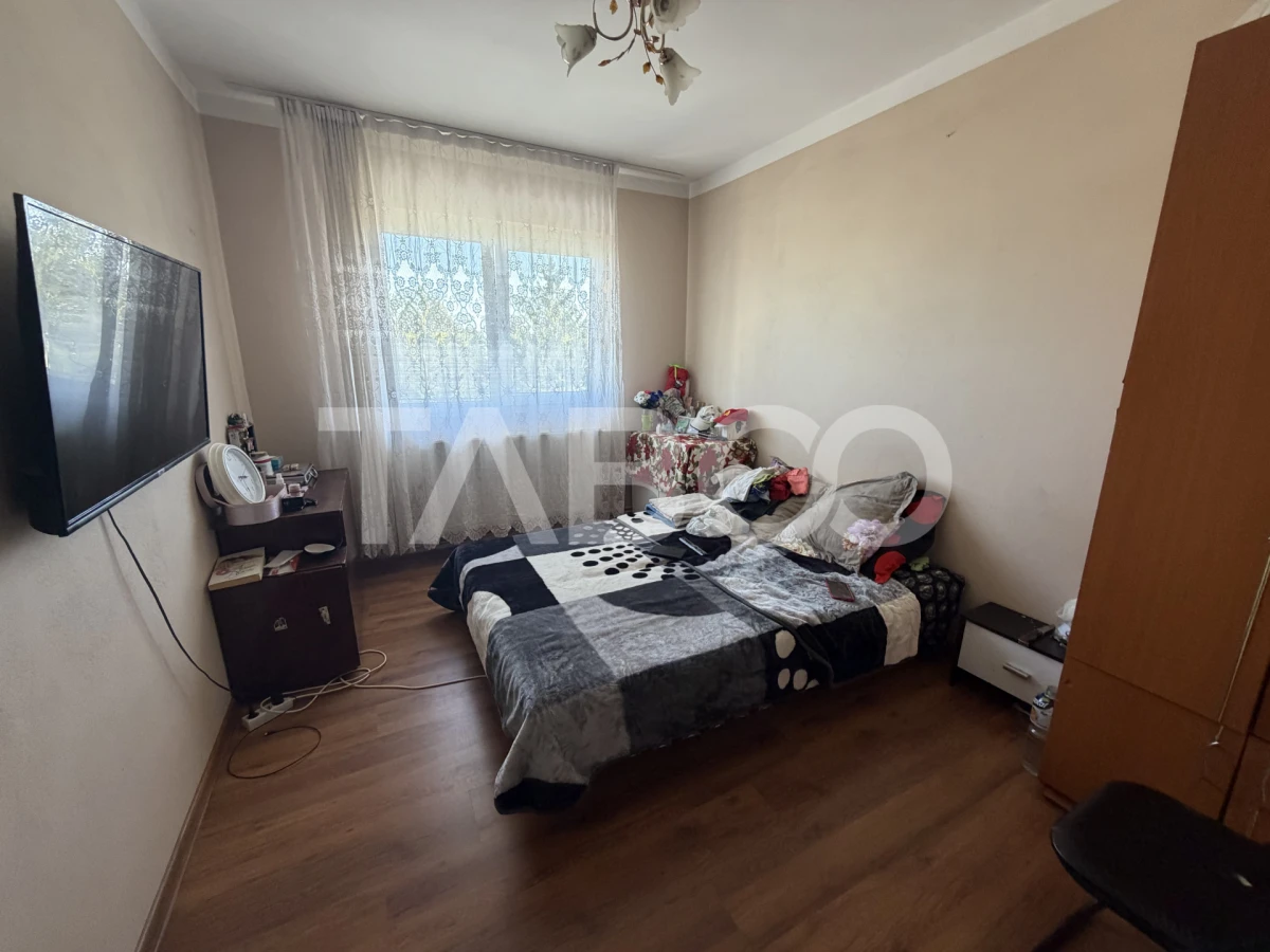 Apartament decomandat 2 camere 2 balcoane 54 mpu zona Tabacari - 3