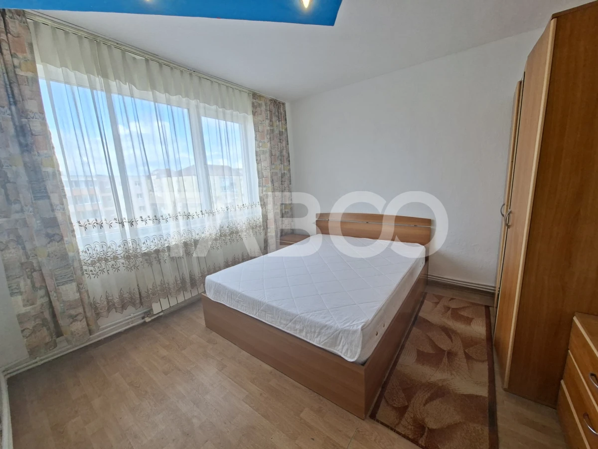 Apartament cu 3 camere si balcon de inchiriat in zona Mihai Viteazul - 1