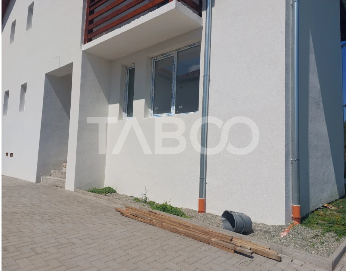 Duplex de vanzare 150 mp P+1E 4 camere 145 mp teren liber Cisnadie - 6