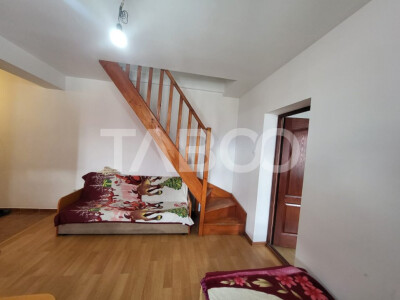 Apartament de vanzare 84 mp 4 camere pe 2 etaje zona Rahovei Sibiu