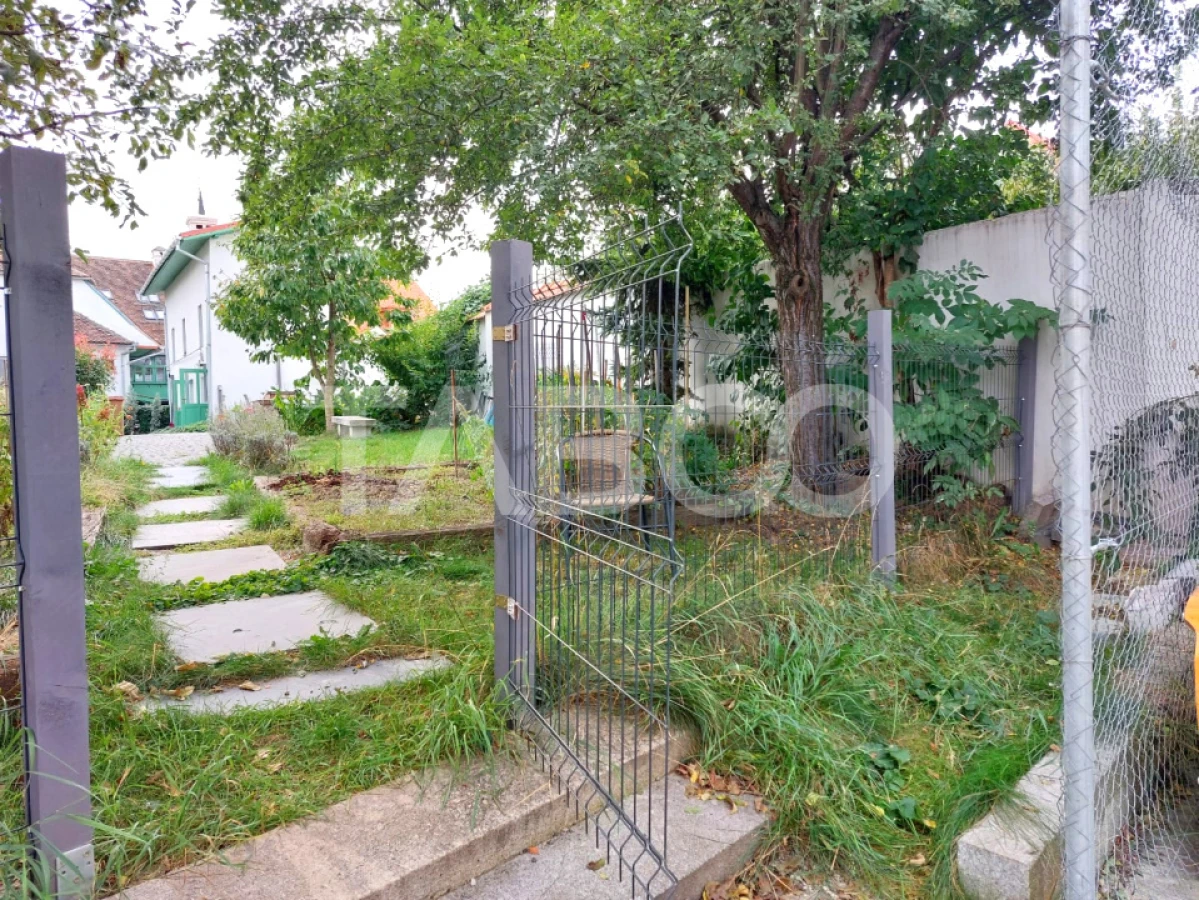 Apartament de vanzare 105 mp 3 camere curte 340 mp in acte Cisnadie - 1