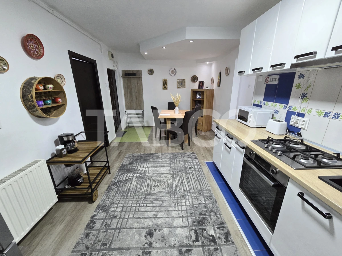 Apartament decomandat 70 utili balcon lift pivnita Vasile Aaron Sibiu - 2