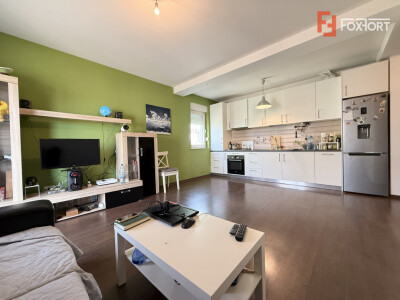 Apartament cu 3 camere + loc de parcare in zona Blascovici