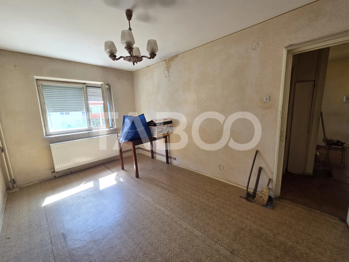 Apartament 3 camere semidecomandat 70 mp zona Bd Unirii etaju 3 - 2