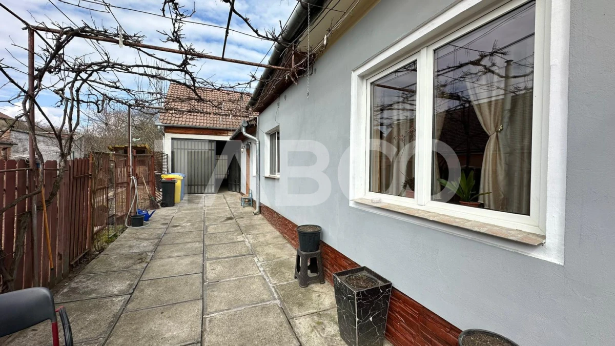 Casa individuala 5 camere 800 mp acces auto teren zona Turnisor Sibiu - 1