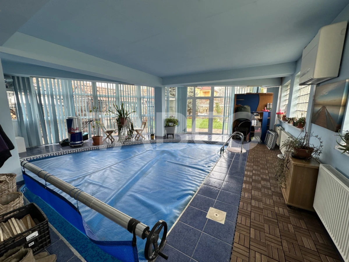 Casa tip californian cu crama piscina sauna garaj teren liber 250 mp - 10