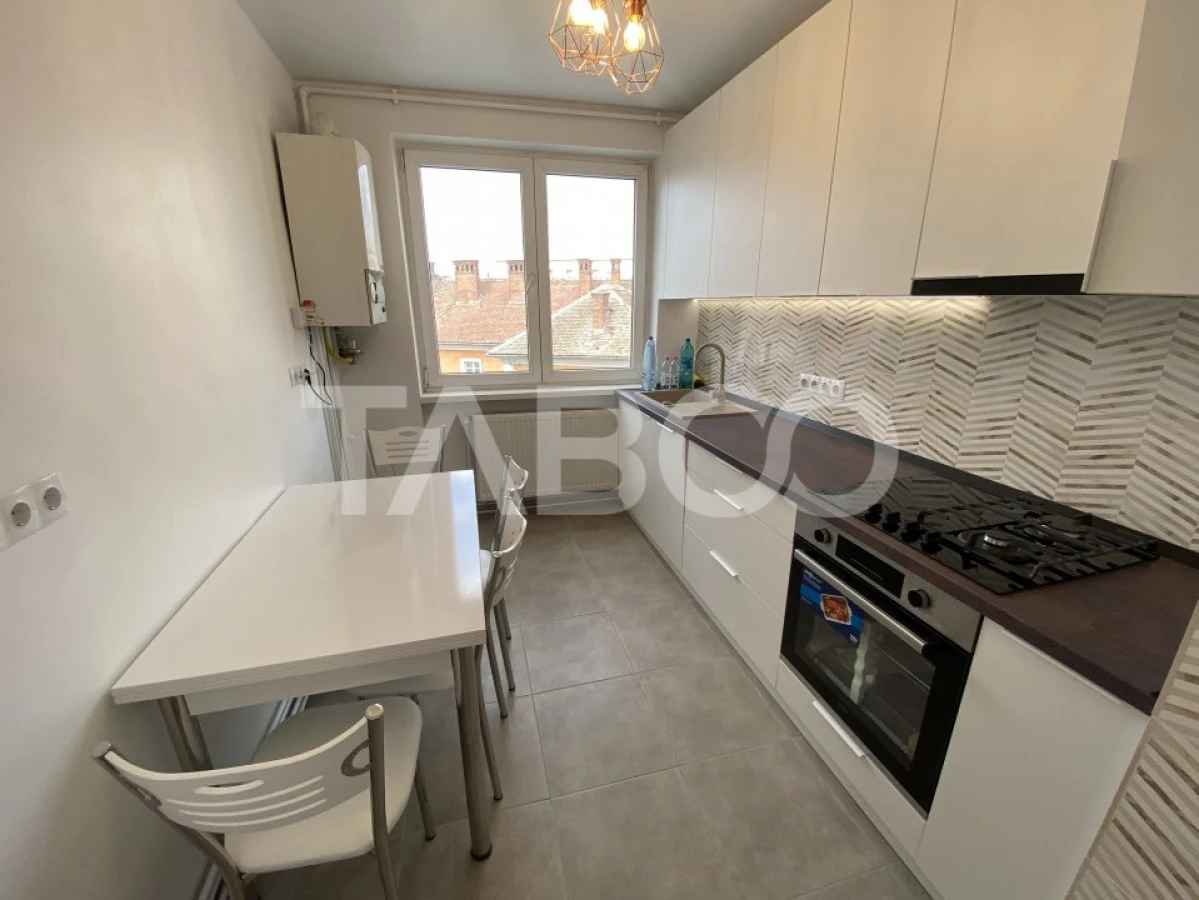 Apartament de inchiriat 3 camere decomandate 62 mp Sibiu Central - 2