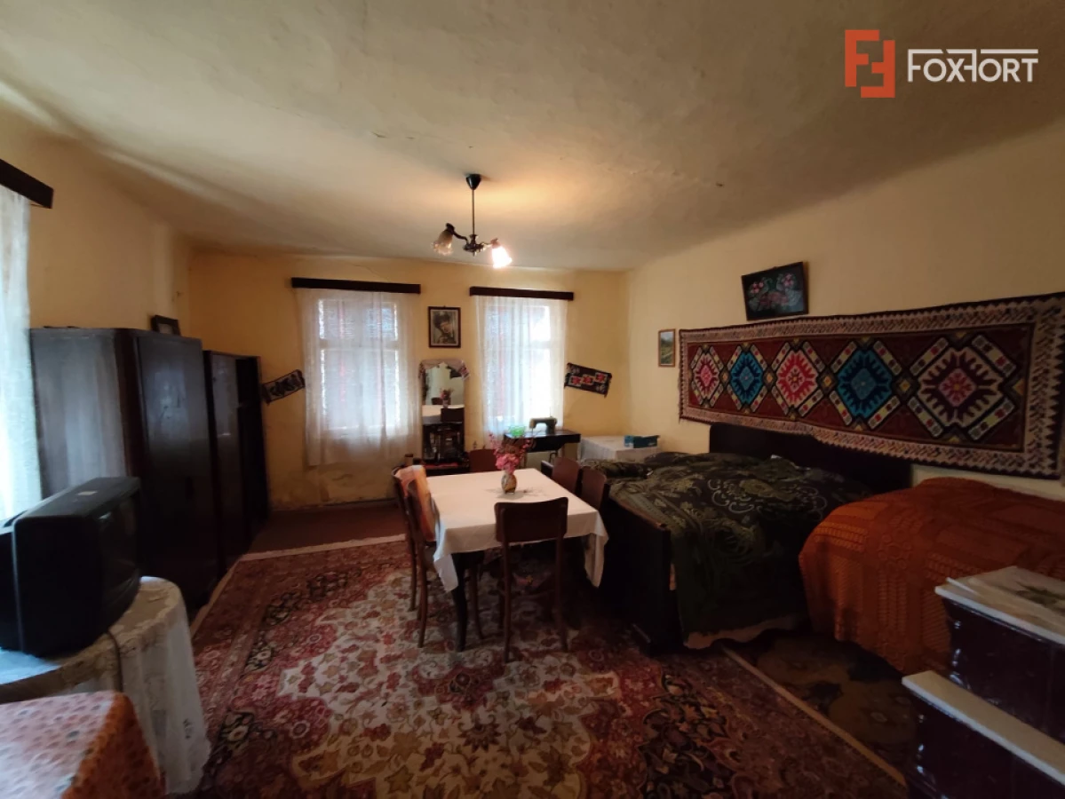 Casa cu 3 camere de vanzare in Jimbolia, teren pe colt - 1
