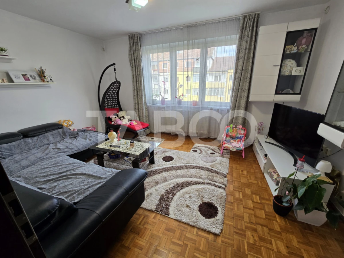 Apartament 2 camere de vanzare mobilat cu balcon in Terezian Sibiu - 1