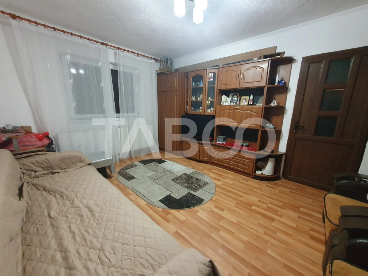 Apartament semidecomandat 2 camere parter 45 mpu Zona Tudor - 1