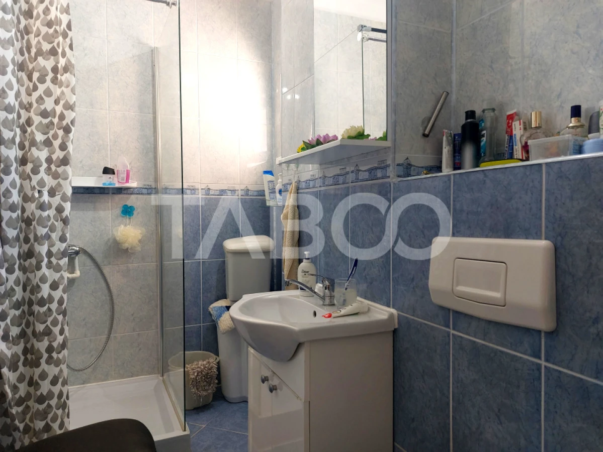 Apartament 55 mp 3 camere etaj 3 balcon pivnita Piata Noua Cisnadie - 8
