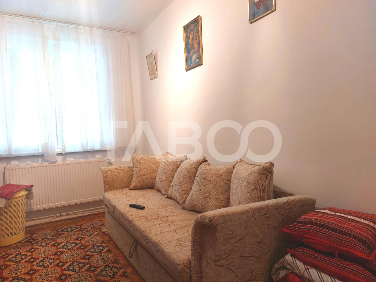 Apartament 55 mp 3 camere etaj 3 balcon pivnita Piata Noua Cisnadie - 6