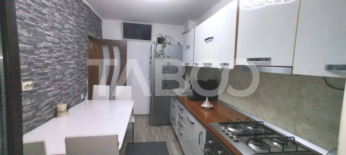 Apartament spatios 2 camere si cu terasa loc parcare cu CF in Selimbar - 3