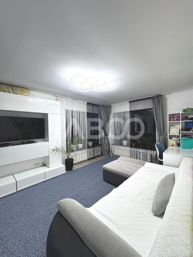 Apartament spatios 2 camere si cu terasa loc parcare cu CF in Selimbar - 2