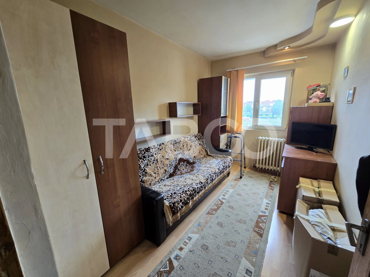 Apartament 3 camere decomandat 2 balcoane etaj 3 Central Sibiu - 4