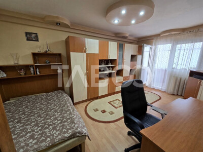 Apartament 3 camere decomandat 2 balcoane etaj 3 Central Sibiu