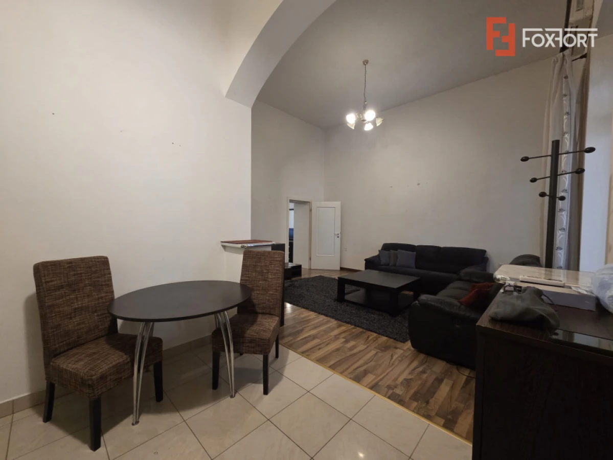 Apartament cu 2 camere semidecomandat, et 1, zona Centrala - 6