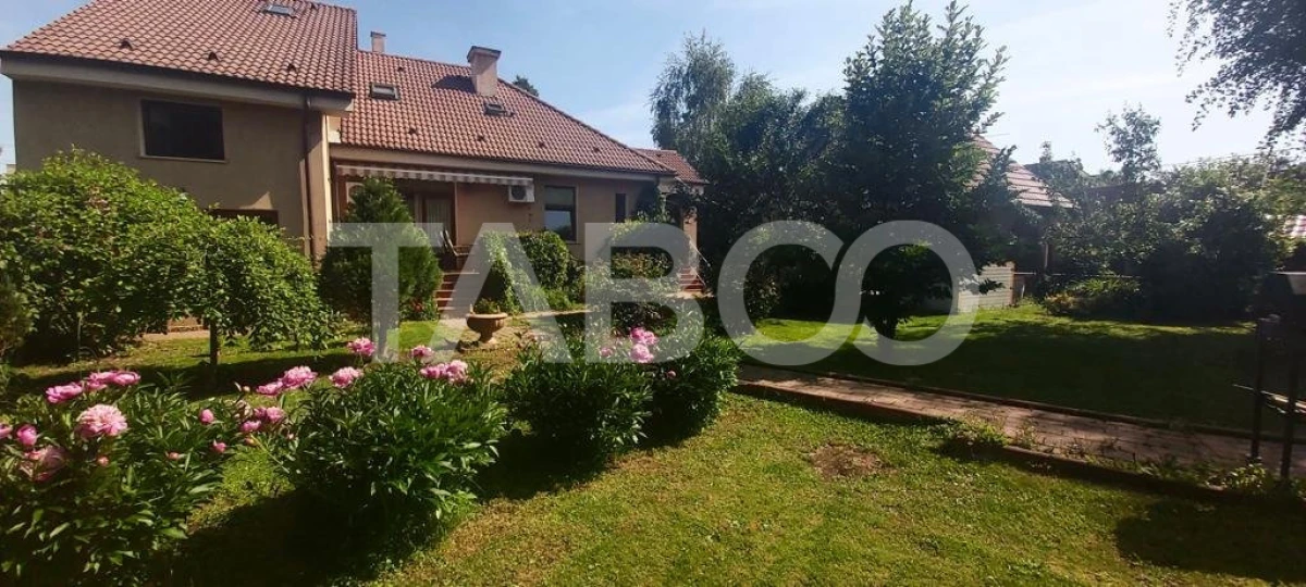 Casa 5 camere cu garaj si teren 961 mp de vanzare Sibiu zona Centrala - 1