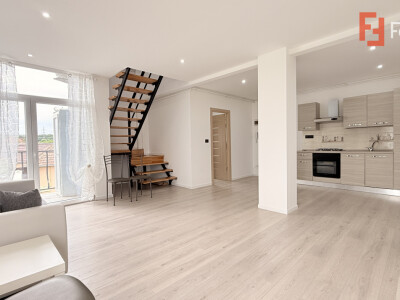 Apartament cu 3 camere, de vanzare, in Ghiroda