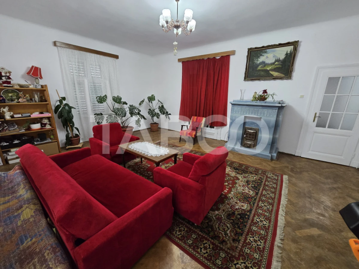 Apartament decomandat 4 camere 130mpu pivnita acces auto Orasul de Jos - 1
