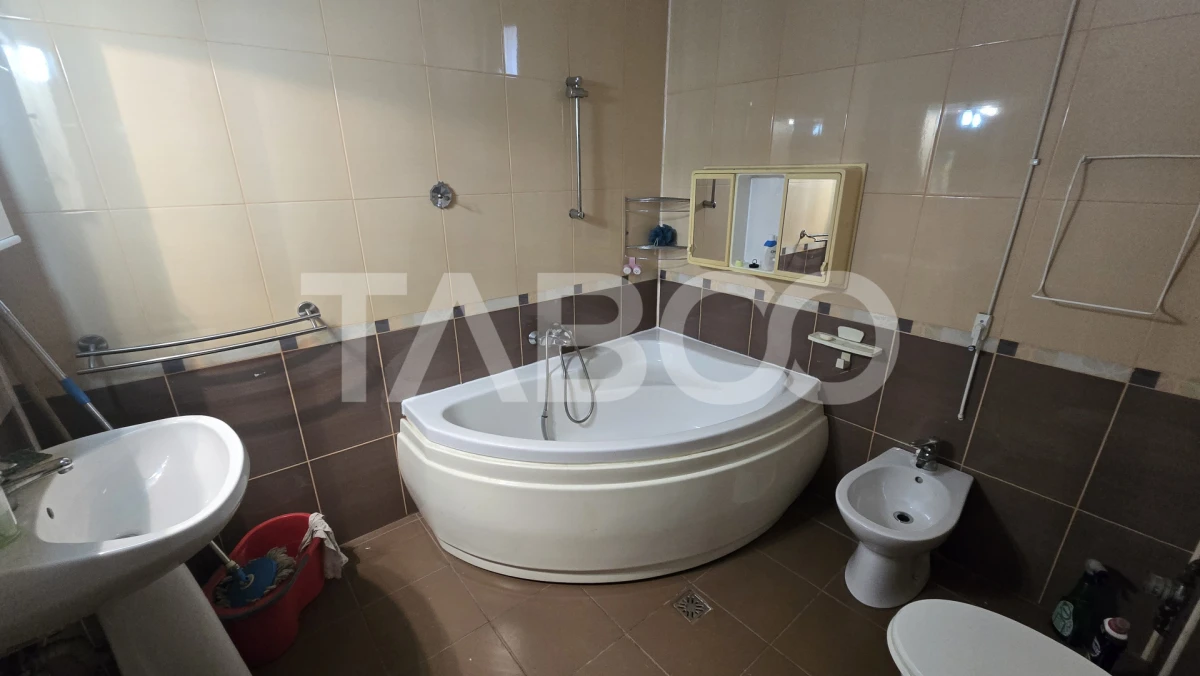 EXCLUSIVITATE - Apartament cu 4 camere de vanzare parcare Strada Noua - 7