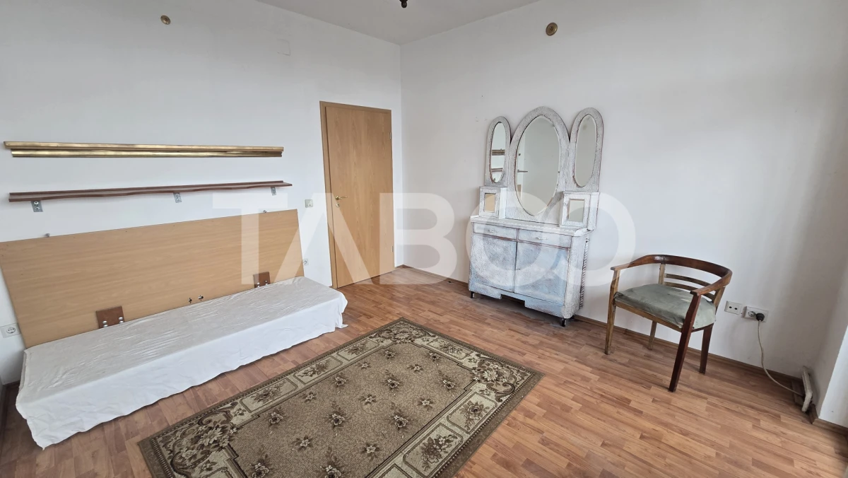 EXCLUSIVITATE - Apartament cu 4 camere de vanzare parcare Strada Noua - 3