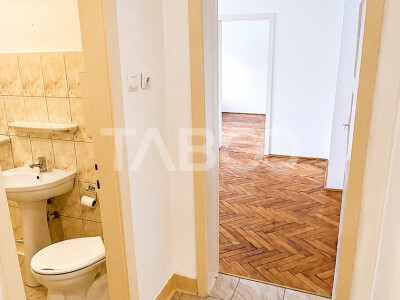 Apartament 2 camere etaj intermediar cu balcon zona Horea Centru